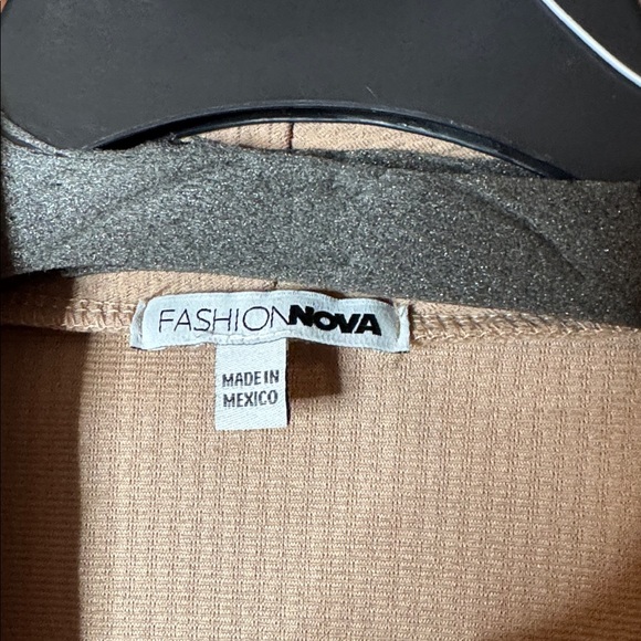Fashion Nova Tan Open-Front Blazer – Size Large - Picture 2 of 3